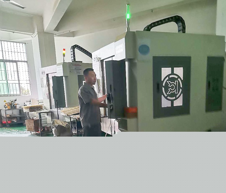電腦鑼機(jī).jpg